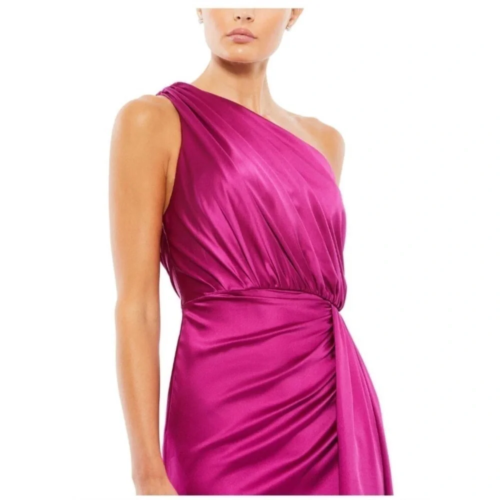 NWT Mac Duggal Dress One Shoulder Satin Ruched Gown in Berry 26654